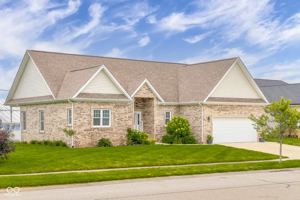 5775 Victory Drive Columbus IN 47203