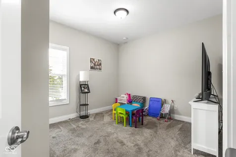 5775 Victory Drive Columbus IN 47203