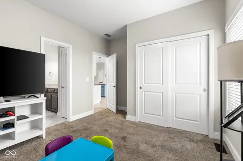 5775 Victory Drive Columbus IN 47203