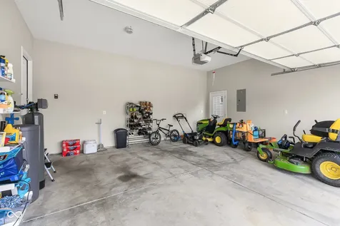 5775 Victory Drive Columbus IN 47203