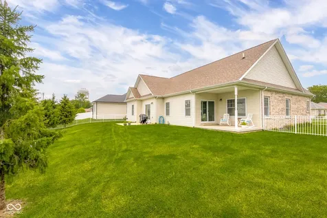 5775 Victory Drive Columbus IN 47203