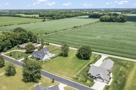 7179 N Lakeshore Drive Greenfield IN 46140