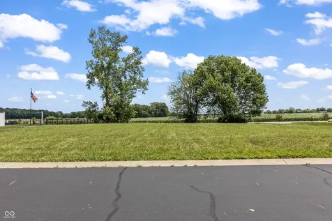 7179 N Lakeshore Drive Greenfield IN 46140