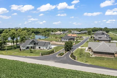 7179 N Lakeshore Drive Greenfield IN 46140