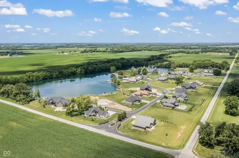 7179 N Lakeshore Drive Greenfield IN 46140