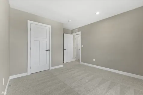 213 Mcnair Road Whiteland IN 46184
