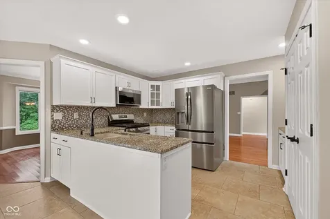 9443 Ridgecreek Court Indianapolis IN 46256