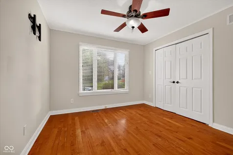 9443 Ridgecreek Court Indianapolis IN 46256
