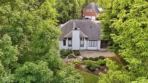 9443 Ridgecreek Court Indianapolis IN 46256