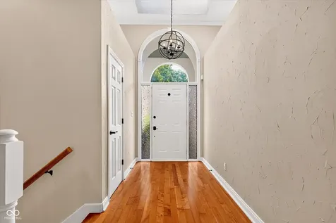 9443 Ridgecreek Court Indianapolis IN 46256