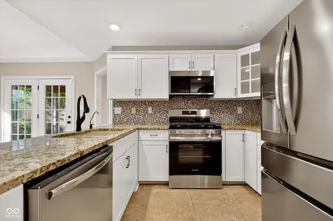 9443 Ridgecreek Court Indianapolis IN 46256