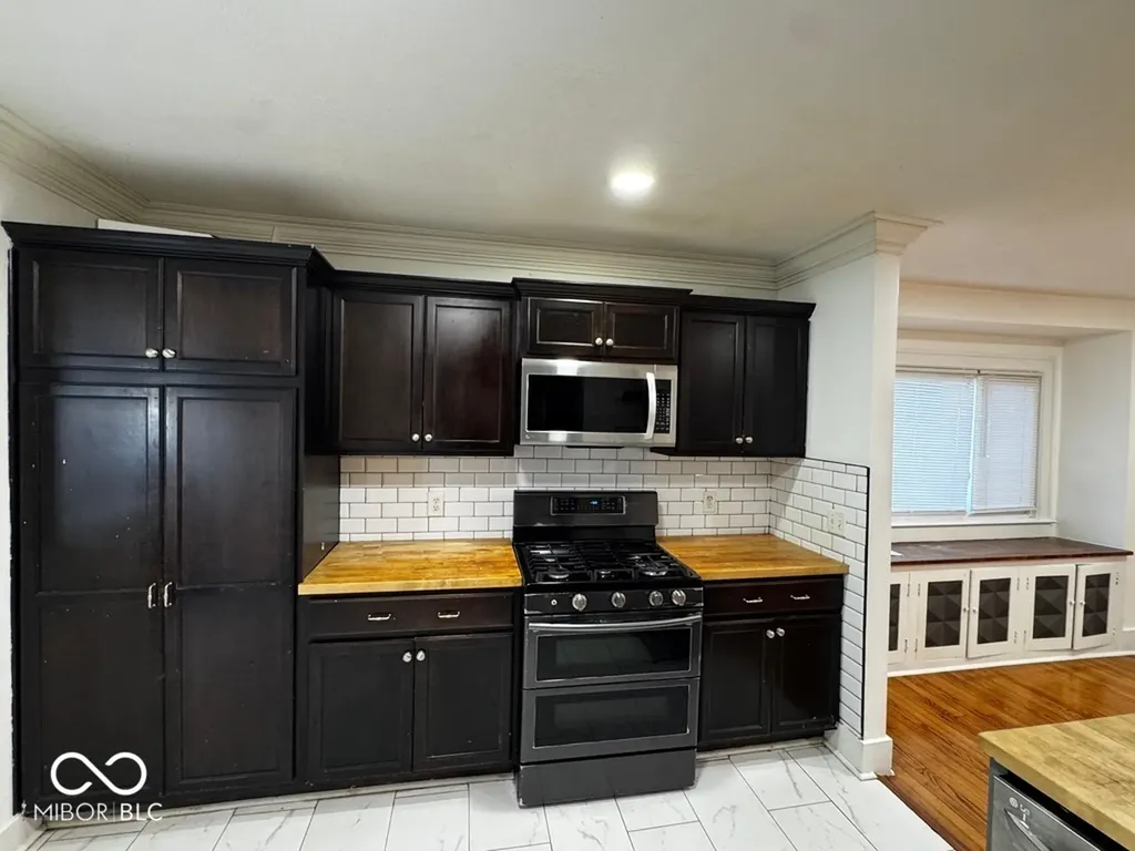 2532 E 17th Street Indianapolis IN 46218
