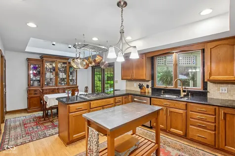 7124 Tuliptree Trail Indianapolis IN 46256