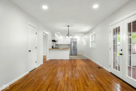 2715 Magnolia Court Columbus IN 47203