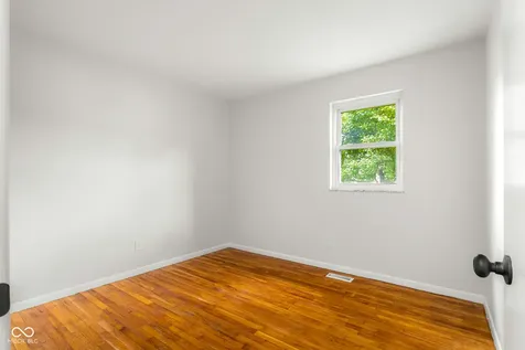2715 Magnolia Court Columbus IN 47203