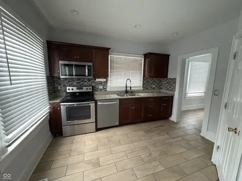3236 Central Avenue Indianapolis IN 46205