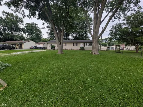 7 N Middle Street Greenwood IN 46143