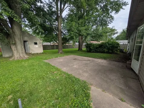 7 N Middle Street Greenwood IN 46143