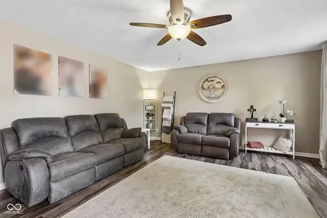 12552 Geist Cove Drive Indianapolis IN 46236