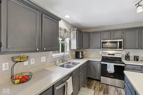 12552 Geist Cove Drive Indianapolis IN 46236