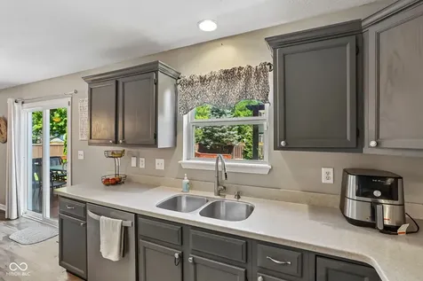 12552 Geist Cove Drive Indianapolis IN 46236