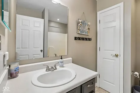 12552 Geist Cove Drive Indianapolis IN 46236