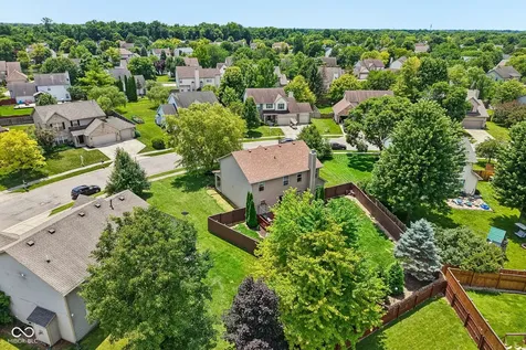 12552 Geist Cove Drive Indianapolis IN 46236