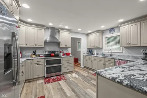 335 W Lakeview Drive Nineveh IN 46164