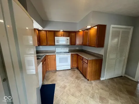 3945 Aurora Street Indianapolis IN 46227