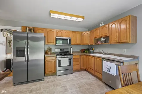 6442 S 300 W Trafalgar IN 46181