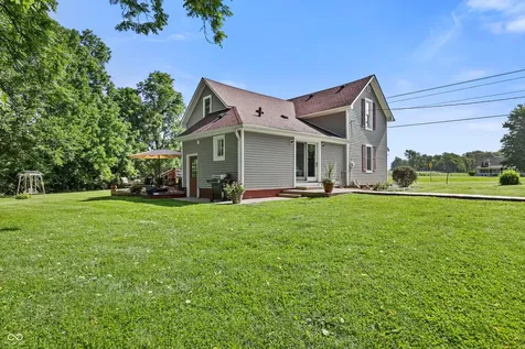 6442 S 300 W Trafalgar IN 46181