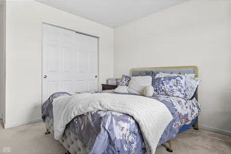 11851 Fawn Crest Indianapolis IN 46235