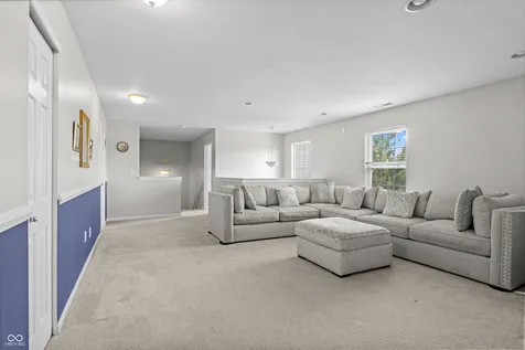 11851 Fawn Crest Indianapolis IN 46235