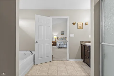 11851 Fawn Crest Indianapolis IN 46235