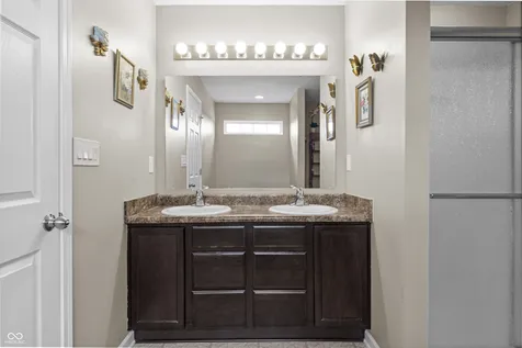 11851 Fawn Crest Indianapolis IN 46235