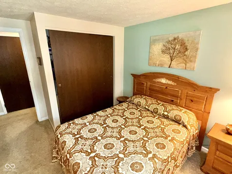 6610 Latona Drive Indianapolis IN 46278