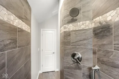 87 Westbrook Court Columbus IN 47201