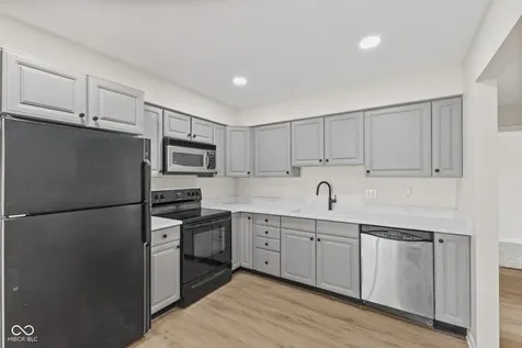 2525 Brewster Road Indianapolis IN 46268