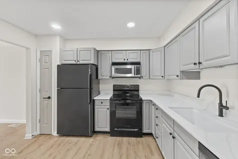 2525 Brewster Road Indianapolis IN 46268