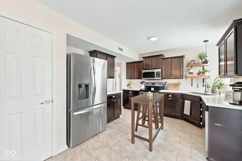 889 Cherry Tree Lane Greenwood IN 46143
