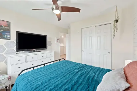 889 Cherry Tree Lane Greenwood IN 46143