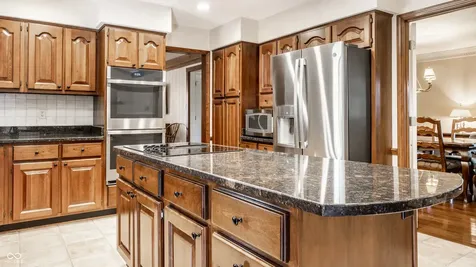 1045 Maxwell Lane Zionsville IN 46077