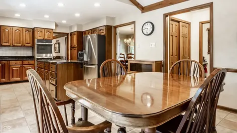 1045 Maxwell Lane Zionsville IN 46077