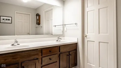 1045 Maxwell Lane Zionsville IN 46077