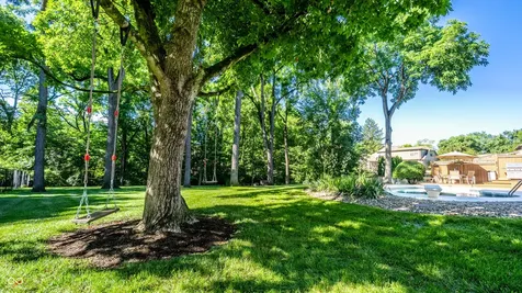 1045 Maxwell Lane Zionsville IN 46077
