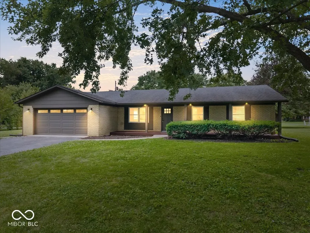 66 Plainview Avon IN 46123