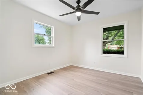 66 Plainview Avon IN 46123