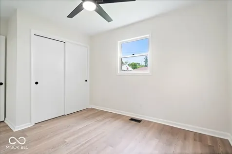 66 Plainview Avon IN 46123