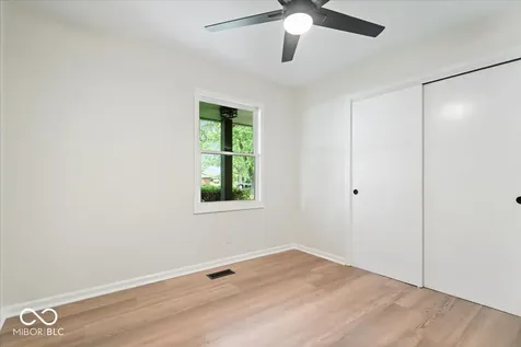 66 Plainview Avon IN 46123
