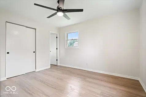 66 Plainview Avon IN 46123